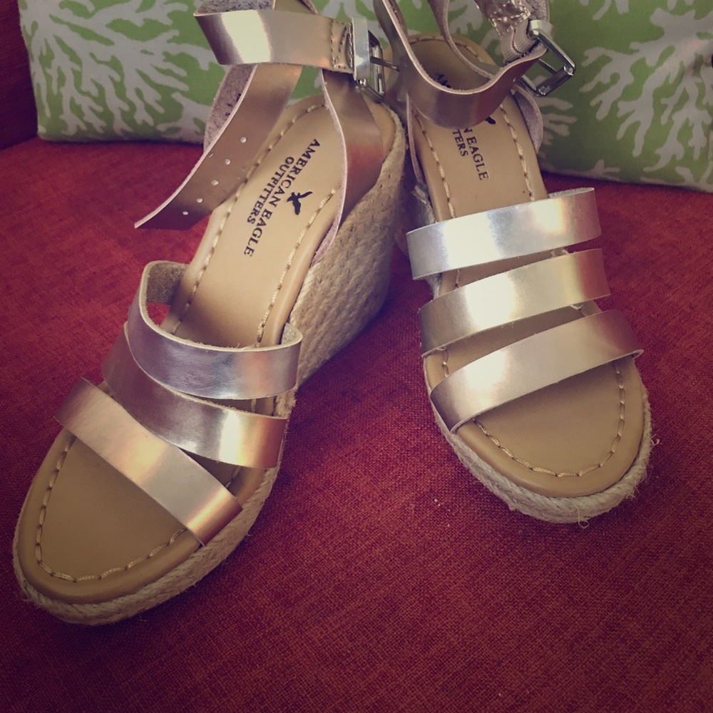 Size 6 American Eagle Wedge Espadrilles